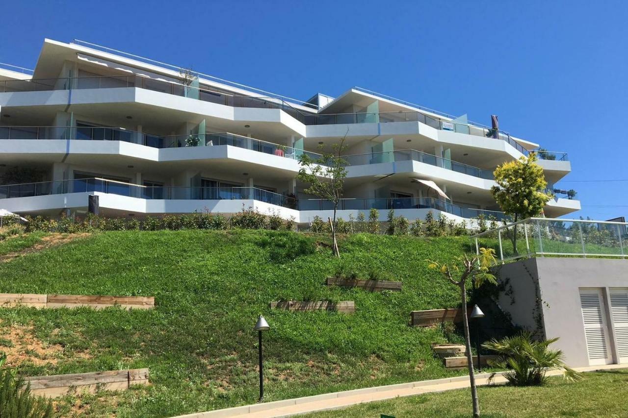 Luxury Flat Panoramic View - Swimming Pool - Parking - Terrace Apartment *
